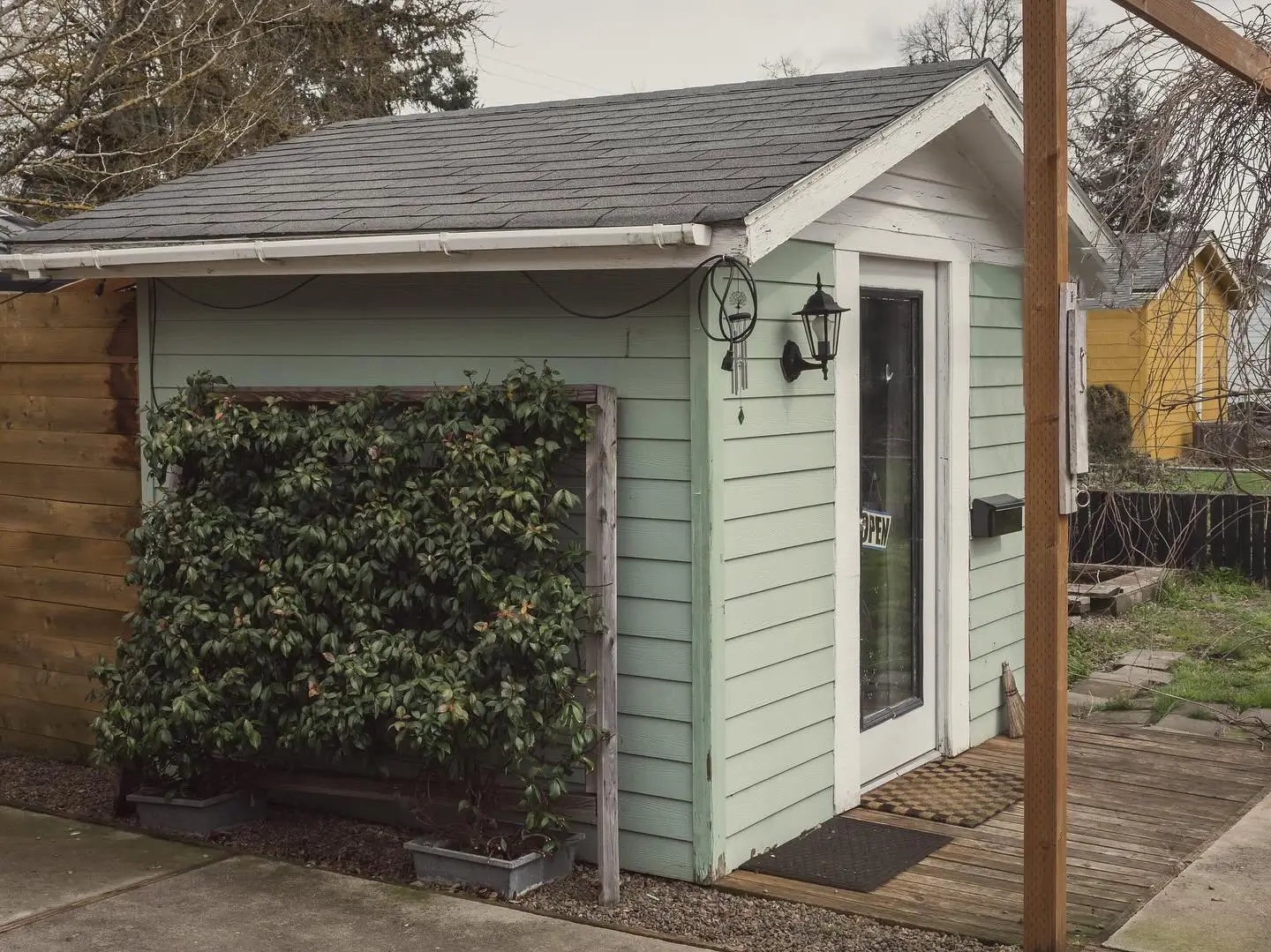 guest house in Lebanon, Oregon
