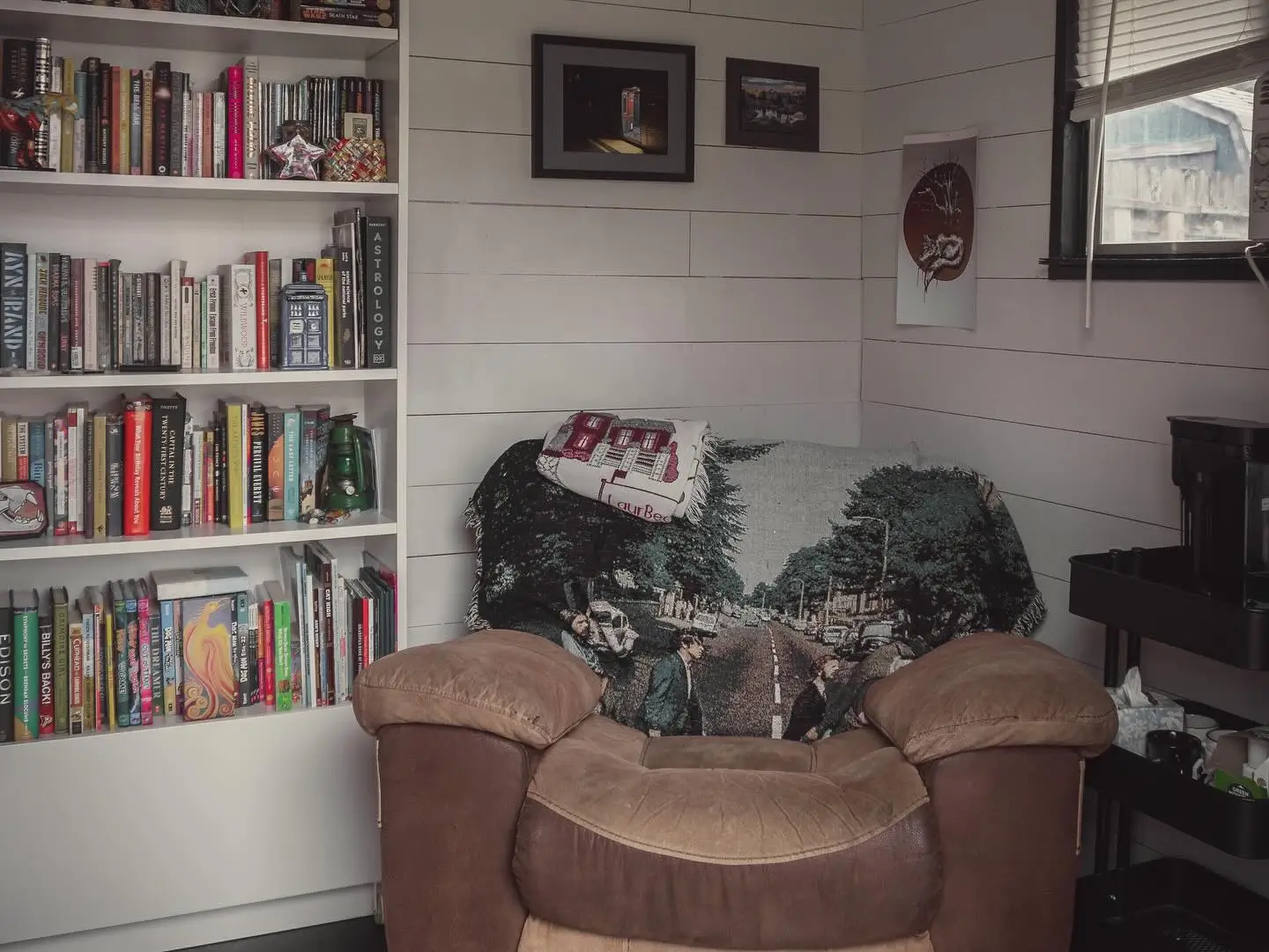 guest house interior in Lebanon, Oregon